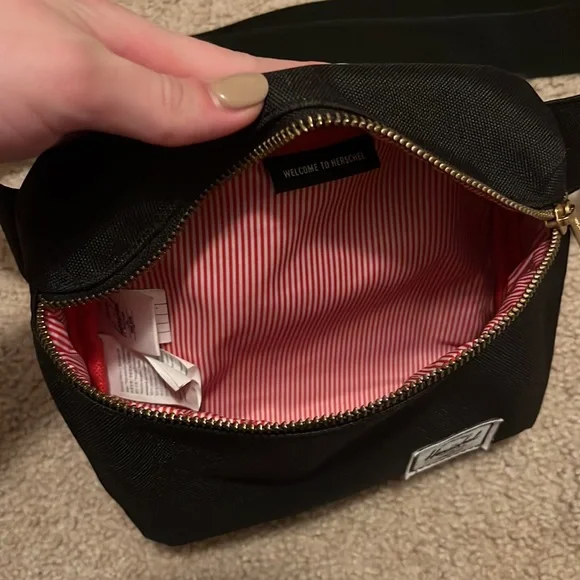 Herschel Fifteen Cotton Casuals Belt Bag/Fanny Pack In Black Great Condition - Picture 7 of 7